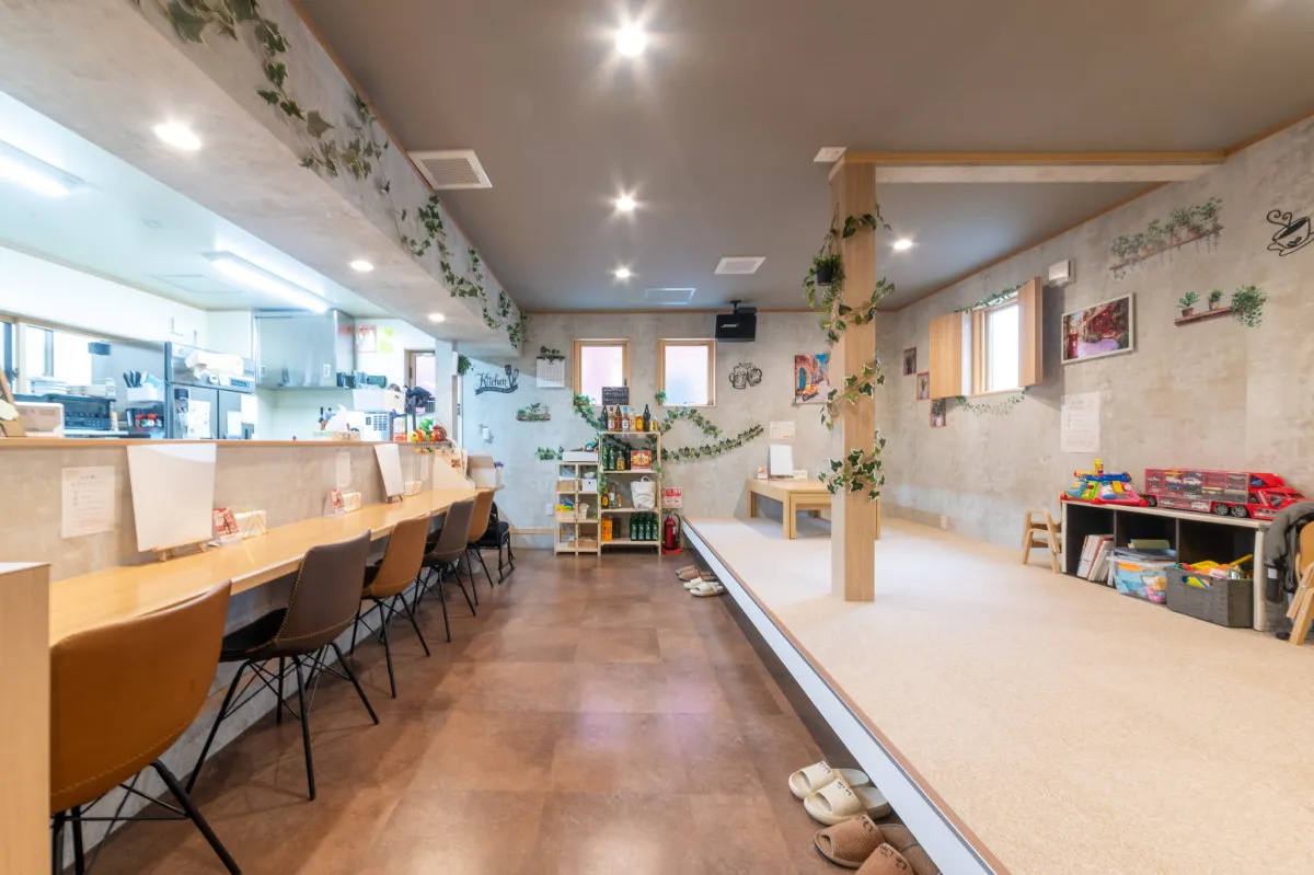 さまざまなシーンで利用できるカフェダイニング